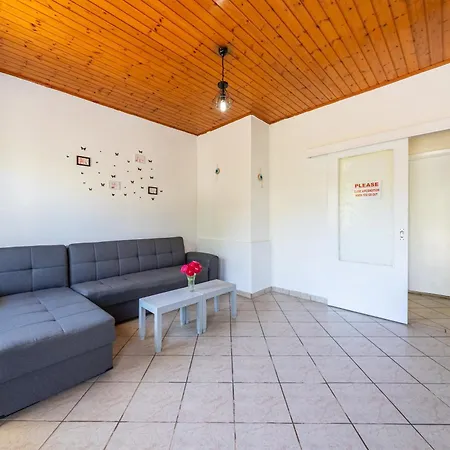 Apartament Alexandros And *