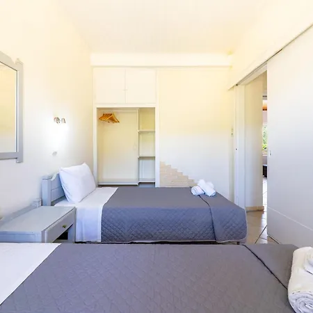Alexandros And Apartament Roda (Corfu)