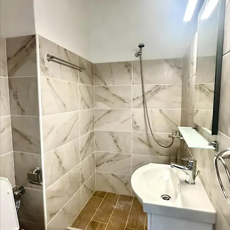 Apartament Alexandros And