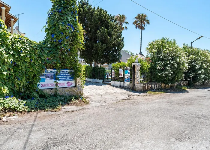 Alexandros And Appartement *