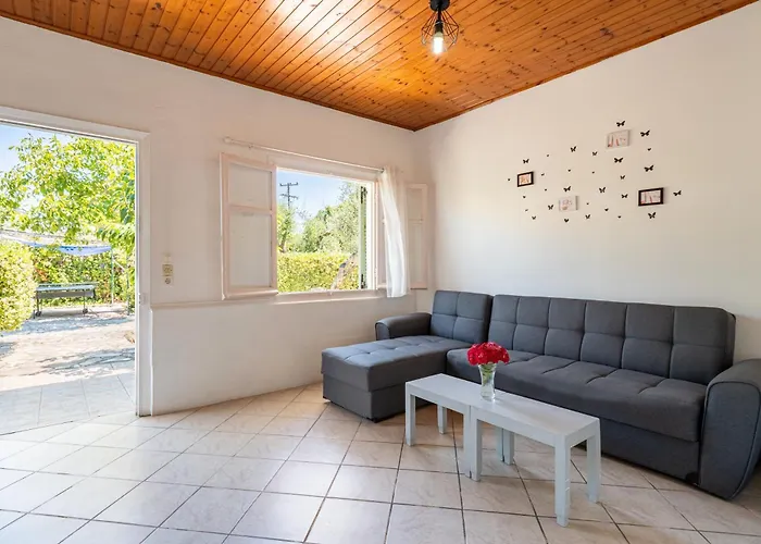 Alexandros And Appartement